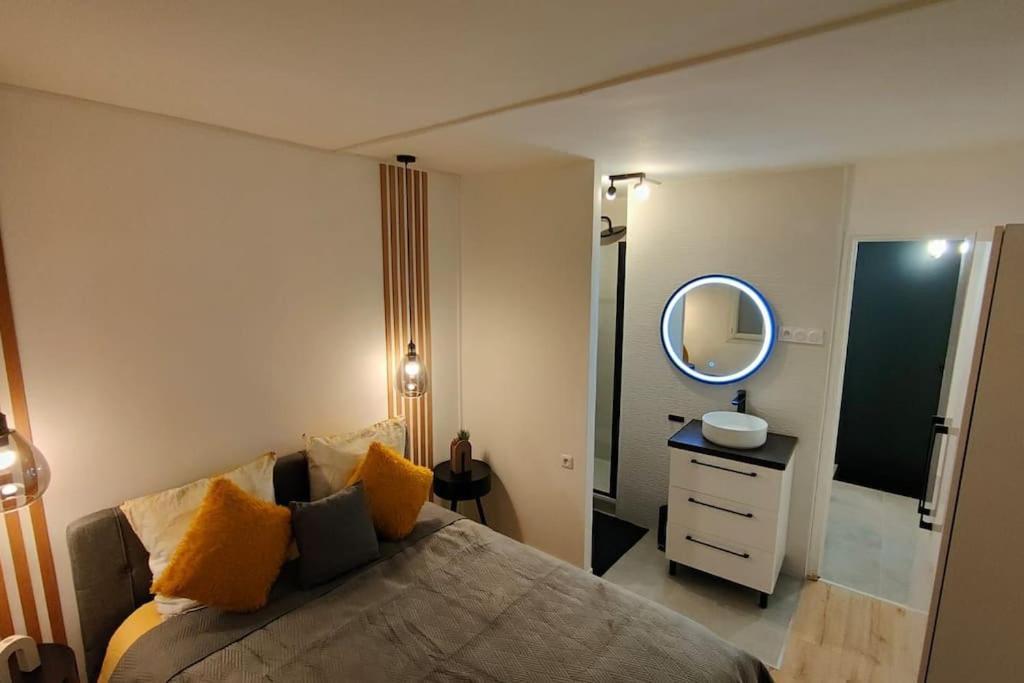 Joli Appartement Au Pied Du Tramway Безон Экстерьер фото